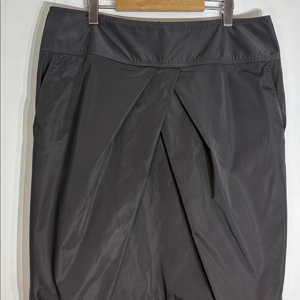 Ross Mayer Charcoal Nylon Tulip Skirt | Size 16 | Made in Canada - Picture 4 of 11